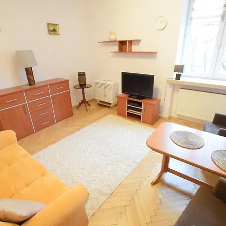 Elegant Promenade Ii Apartment *